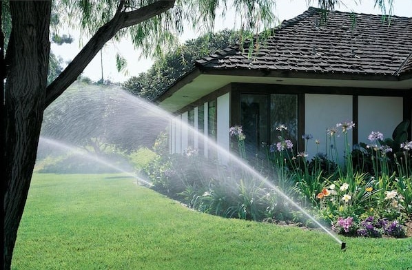 Hunter PGP ADJ rotačný postrekovač pre veľké plochy